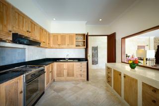 Luxury Villa with Pool, Yoga, Jungle activities & Surf near Balian Beach - 1