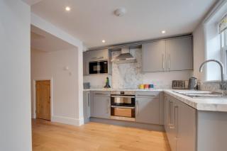 Ellingham House - 8