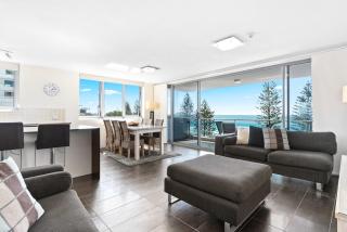 Northwind Beachfront Apartments - 1