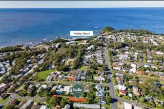 Nobby's Escape - Stunning Coastal Home - 3