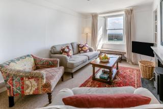 Harbourside - Mousehole - 8