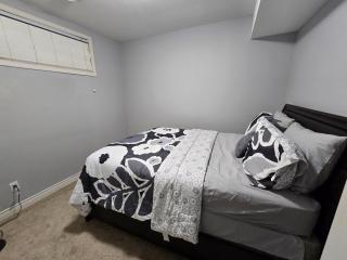 Basement Suite Private Entry Fort McMurray - Fort McMurray - 0