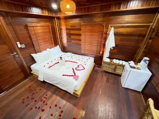 Vvillage - - 4