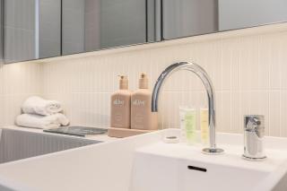 Matilda's Skyview - Luxe 2BR, 2BA Near Crown - 2