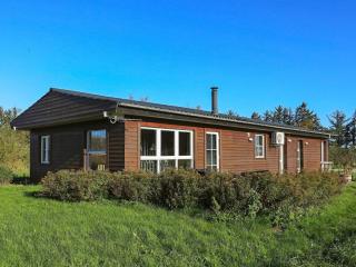 Cozy Seaside Cottage Escape-By Traum - 0