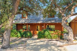 Frio Rivers Edge in the Heart of Hill Country cabin - 9
