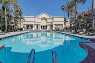 Venetian Vacation La Jolla two bedroom condo luxury furnished central near beach and UTC mall - 0