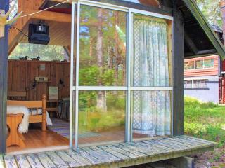 Scenic Lakeside Cottage-By Traum - 2