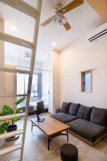 STAIRS Hotel 402 - 4