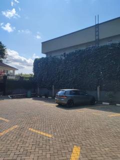 Luxury Apartment - Kampala - 1