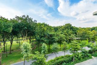 Luxury 3BR Apartment 121m - Resort Pool & Gym - Near Aeon Mall - 5