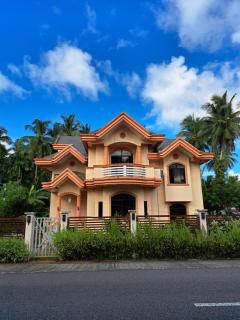 Tungkip House Bed and Breakfast - - 0