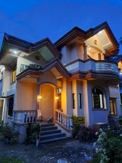 Tungkip House Bed and Breakfast - 8