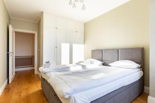 Gdynia Urban Oasis 420 Apartment by BookingHost - Gdynia - 5