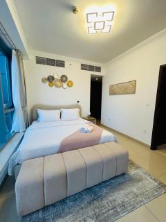 Versatile 1BR with Burj Khalifa View - 6