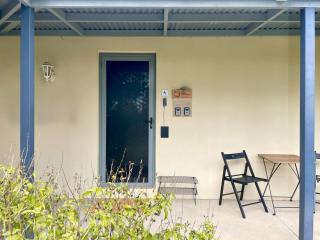 Manas Guesthouse - 8