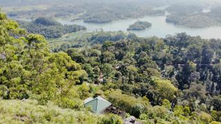 Misty Munnar Cliff Heaven - 0