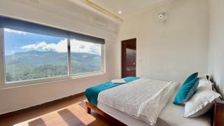 Misty Munnar Cliff Heaven - 7