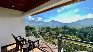 Misty Munnar Cliff Heaven - 6