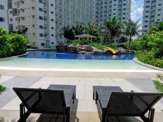 Shore 1 Residences - ÜniQa Suite - MOA Area - 1