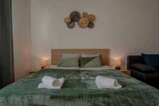 Spacious residential apt with balcony by TV tower - 4