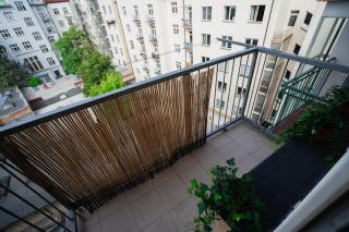 Spacious residential apt with balcony by TV tower - Prag - 2
