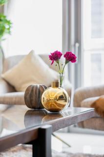 Fabulous 2 BR - Paramount Midtown - 4