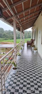 Mom's Farm Stay - 8