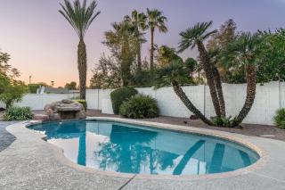 Exciting backyard entertainment and close to exclusive golf courses at La Quinta Del Sol - 3