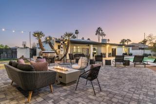 Exciting backyard entertainment and close to exclusive golf courses at La Quinta Del Sol - 1