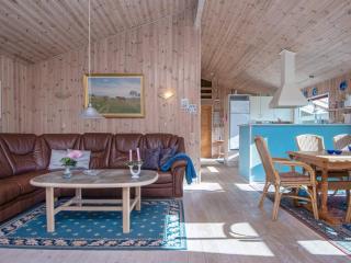 8 person holiday home in Glesborg-By Traum - 8