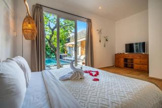 Villa Shakti Canggu - 2