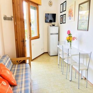 Cosy flat with private garden - 5