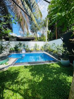 Barewood Bliss Villa - - 8