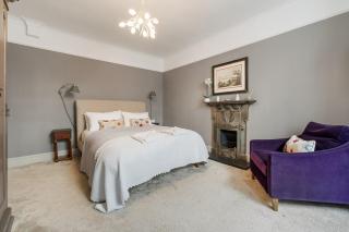 Elegant West Kensington Apartment - 8