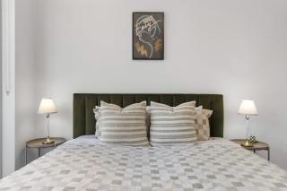 19B Abnb-Style Precious 12min to Train STA Studio Apt - 1