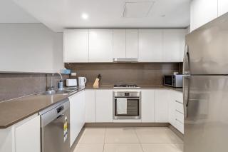11B Abnb-Style Charming 12 Mins Walk Train STA Free parking2BR - 4