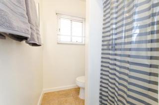 Cute Studio in the Heart of Hollywood - 4