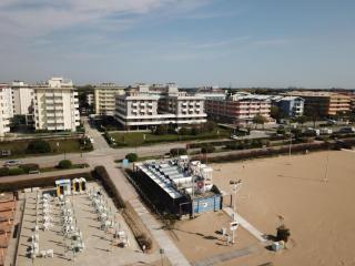 Seafront studio with balcony - 7