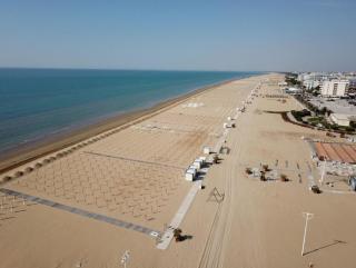 Seafront studio with balcony - 5