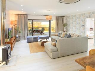 Crane Song Cottage-Solar Power - 9