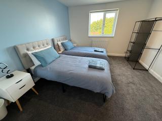 New 3 Bedroom Flat Close to Station - Chepstow - 6