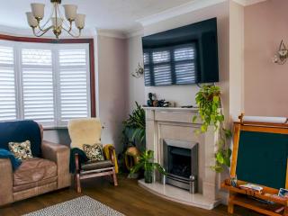 Cosy Home w Stylish Interior – PassTheKeys - 0