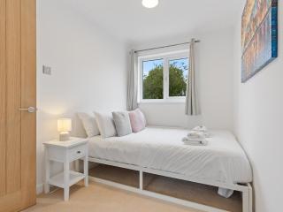 Beautiful Central Home in York with Free Parking Pass The Keys - York - 7