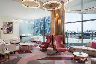 Hilton Dubai Creek Hotel & Residences - 8