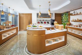 Hilton Dubai Creek Hotel & Residences - 7