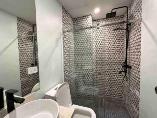 Huge 100-SQM 3BR Loft near Greenbelt Makati - 6