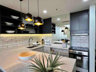 Huge 100-SQM 3BR Loft near Greenbelt Makati - 8