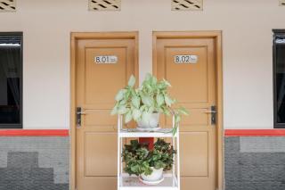 RedDoorz Syariah near Hajimena Lampung - Lampung - 4