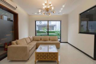 Luxury Fully Furnished Room in DHA Phase 6 In 10 Marla House - 6